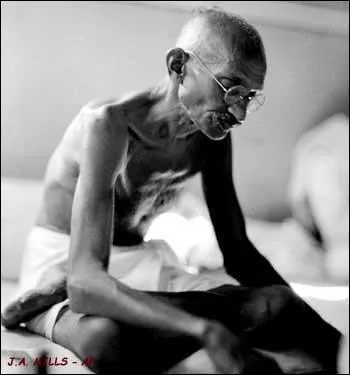Quel interdit alimentaire respecte Gandhi ?