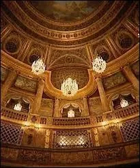 Le Chteau de Versailles contient-il un opra ?