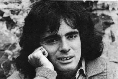 Indice : So far away from LA.