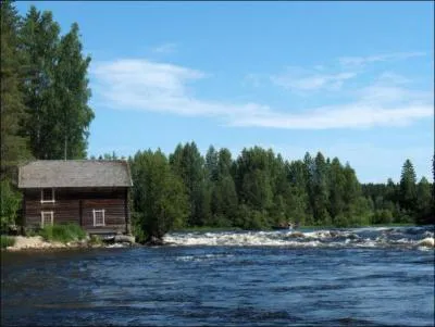 Avec le finnois, quelle est la 2e langue officielle de la Finlande ?