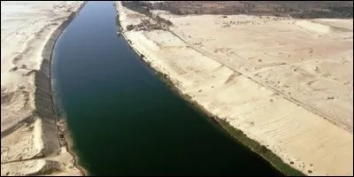 Quel canal est aussi, lorsqu'on en lit le nom à l'envers, le nom d'un dieu grec ?