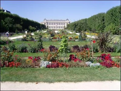 C'est en plein coeur du faubourg Saint-Victor, que ce jardin vit le jour en 1635. 240 mammifres , 500 oiseaux , 130 reptiles y sjournent. Je suis :