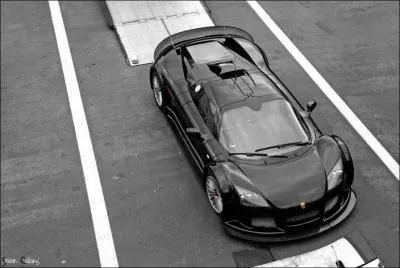 De quelle marque est cette voiture ?