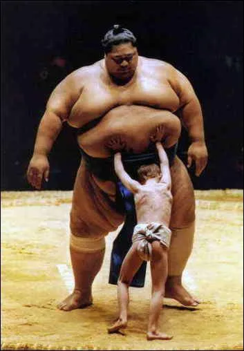 Yasokichi Konishiki, retir en 1997, est le sumtori japonais le plus lourd de l'histoire : combien pesait-il ?