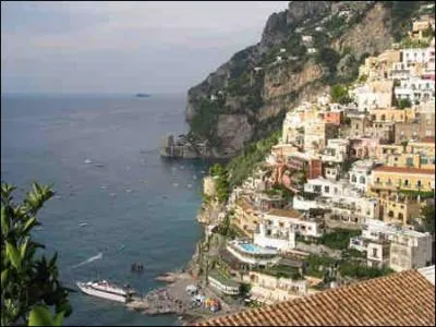 La longueur des ctes de l'Italie est :