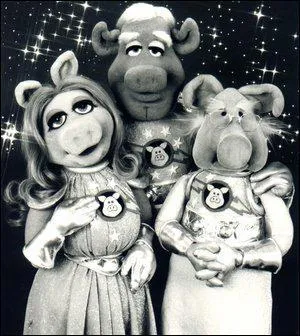 Photo prise des sketchs ' Les Cochons ... .