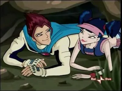 Qui fait le premier pas, entre Musa et Reven ?