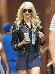 Qui est cette chanteuse ?