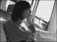 Sur ce m�me clip, sous combien d'accoutrements ayu appara�t-elle? (Sachant que les deux images comptent comme deux tenues diff�rentes)