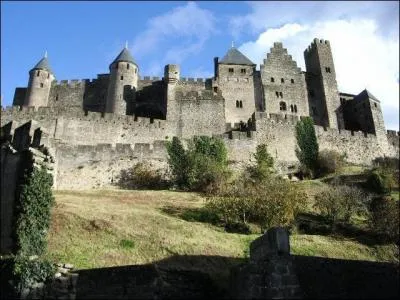 Quel est le nom de l'oppidum romain install sur le site de la forteresse pendant l'Antiquit ?