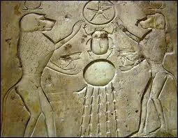 Parmi les dieux gyptiens, le singe est-il par de multiples qualits, ou bien est-il considr comme malfaisant ?