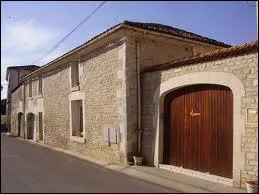 Maison de vigneron avec chais dans le... .