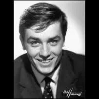 Dans quel film d'Yves Allegret, Alain Delon joua-t-il son premier petit rle en 1957 ?