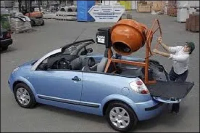 Certains noms s'emploient toujours au pluriel... Ce n'est pas le cas du mot -------------.