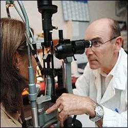 Pour me faire soigner les yeux, je vais chez :