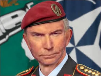 Un capitaine aborde une prostituée : 
''Que diriez-vous de ma compagnie pendant une heure ?
- Pas de problème, mon joli, c'est 50 € ! ''
Et là, le capitaine se retourne et crie...