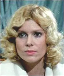 Qui est cette actrice qui jouait dans 'Seule  Paris' ?