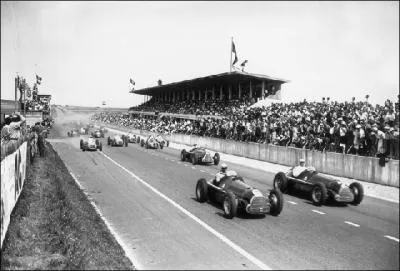 En quelle année s'est déroulé le premier championnat du monde de formule 1 ?