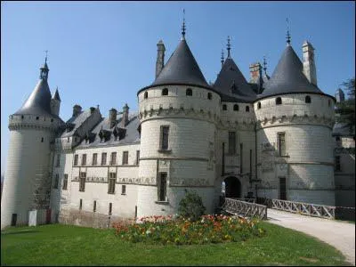 Celui-ci se trouve dans le Loir et Cher, a commence par 'Ch' ... .