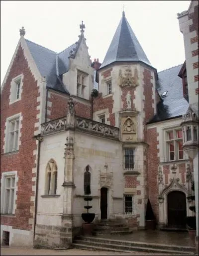 Celui-ci se trouve dans l'Indre et Loire ...