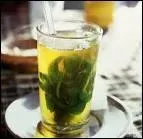 L'infusion de 'kinkeliba', un arbrisseau d'Afrique occidentale, aide  ...