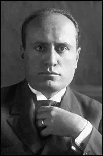 Quel pays a dirig Benito Mussolini pendant 21 ans ?