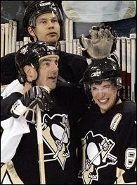  sa premire saison dans la Lnh, Sidney devient le premier joueur...