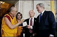 Le 17 octobre 2007, quel prix le 14e Dala Lama a-t-il reu aux Etats-Unis ?