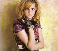 Dans quelle autre cole a-t-elle tudi en 2003 ?