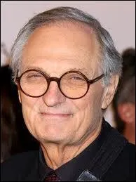 Quel est le nom de ce comdien ?