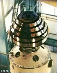 Comment se nommait le premier satellite franais lanc le 26 novembre 1965 ?