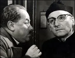 Dans quel film Bourvil se dguisait-il en cur, pour dpouiller les troncs de l'glise ?