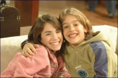 Comment s'appellent les enfants sur la photo ?