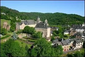 Abbaye cistercienne o sjourna en tant qu'orpheline Coco Chanel : l'abbaye ... .