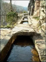 Prs d'Aubazine, un ouvrage exceptionnel en europe, construit pour amener l'eau  l'abbaye :