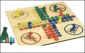 Quel jeu se joue  4 joueurs avec 4 chevaux bleu , vert , jaune , rouge ?