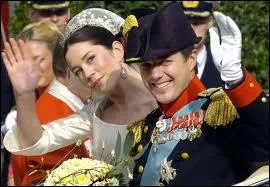 Le 14 mai 2004; qui pouse le Prince Frederik de Danemark ?