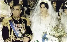 Le 20 dcembre 1959; qui pouse le shah d'Iran ?