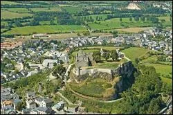 Quelle ville n'est pas une sous-prfecture aveyronnaise ?