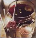 Quelle est cette fondue o la viande est trempe dans du vin chaud ?