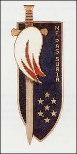 Peu d'lus  cette distinction et gnralement,  titre posthume (les toiles sur la pucelle de promotion correspondent  la distinction de ... )