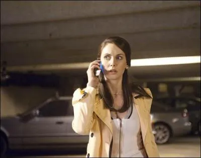 Quel lment empche la fuite de l'attache de presse de Sidney ?