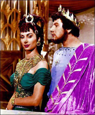 Patricia Laffan joue le rle de l'pouse de Nron, Peter Ustinov, dans ''Quo Vadis'' :