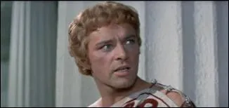 Elle a t la mre de Richard Burton Alexandre le Grand dans le film de Robert Rossen en 1956 :