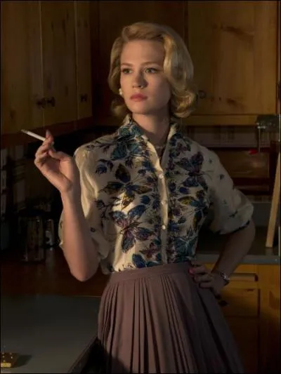 Mme question pour cette lgante blonde aux airs de Grce Kelly.