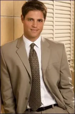 Qui est le docteur Greg Harris dans la saison 3 ?