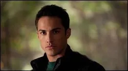 Qui est un loup-garou dans la saison 1 ?