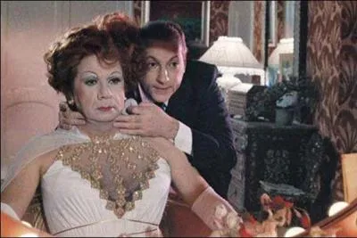 En 1985, il est Simon Charrier dans ce film ...