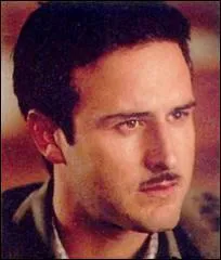 Combien de coups de couteau reoit-t-il (dans Scream 2) ?