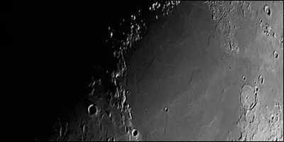 Où se situe la mer de Sérénité ?